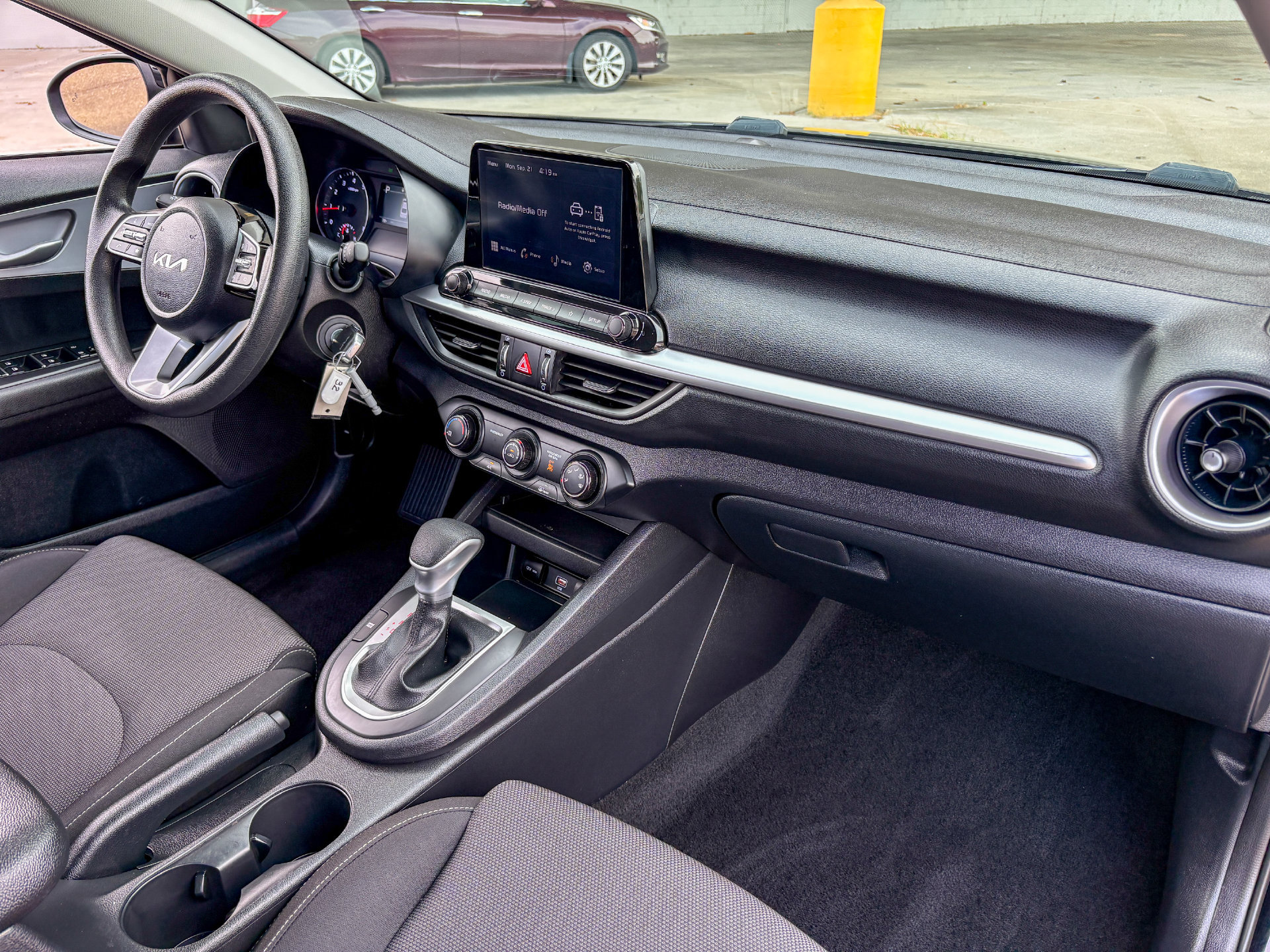 Used 2024 Kia Forte LXS w/ LXS Technology Package FWD image 25