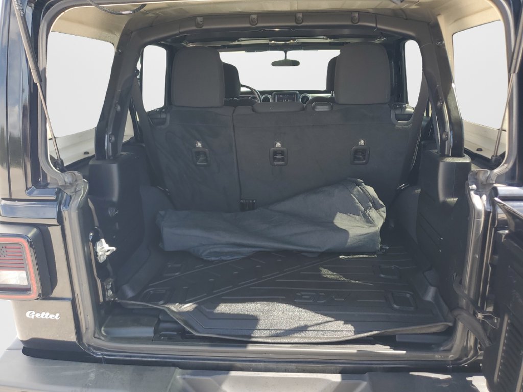 Used 2019 Jeep Wrangler Unlimited Sahara AWD/4WD image 9