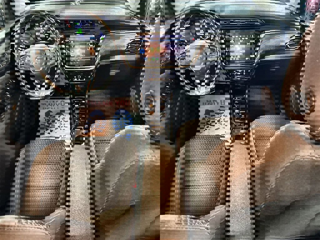 Used 2022 Chevrolet Bolt EUV LT w/ Comfort Package image 25