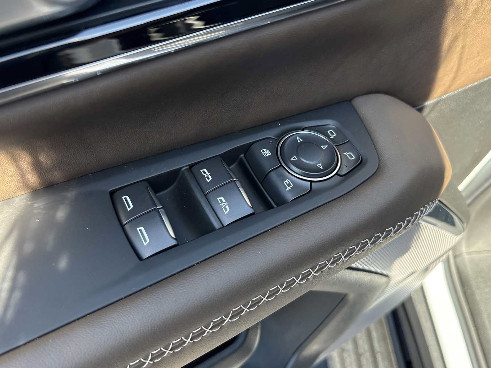 New 2026 GMC Yukon Denali Ultimate AWD/4WD image 15