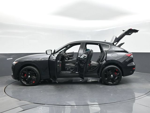 Used 2023 Maserati Levante GT AWD/4WD image 65