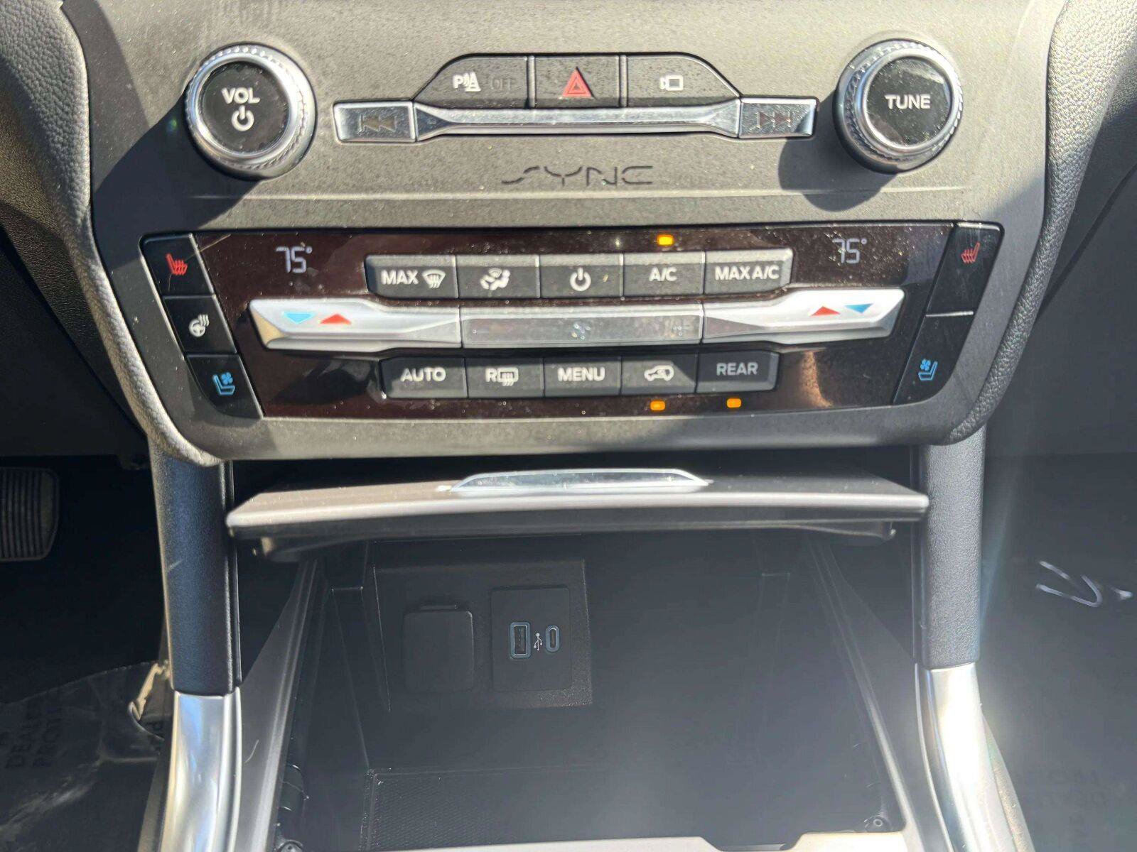 Used 2020 Ford Explorer ST w/ Premium Technology Package AWD/4WD image 27