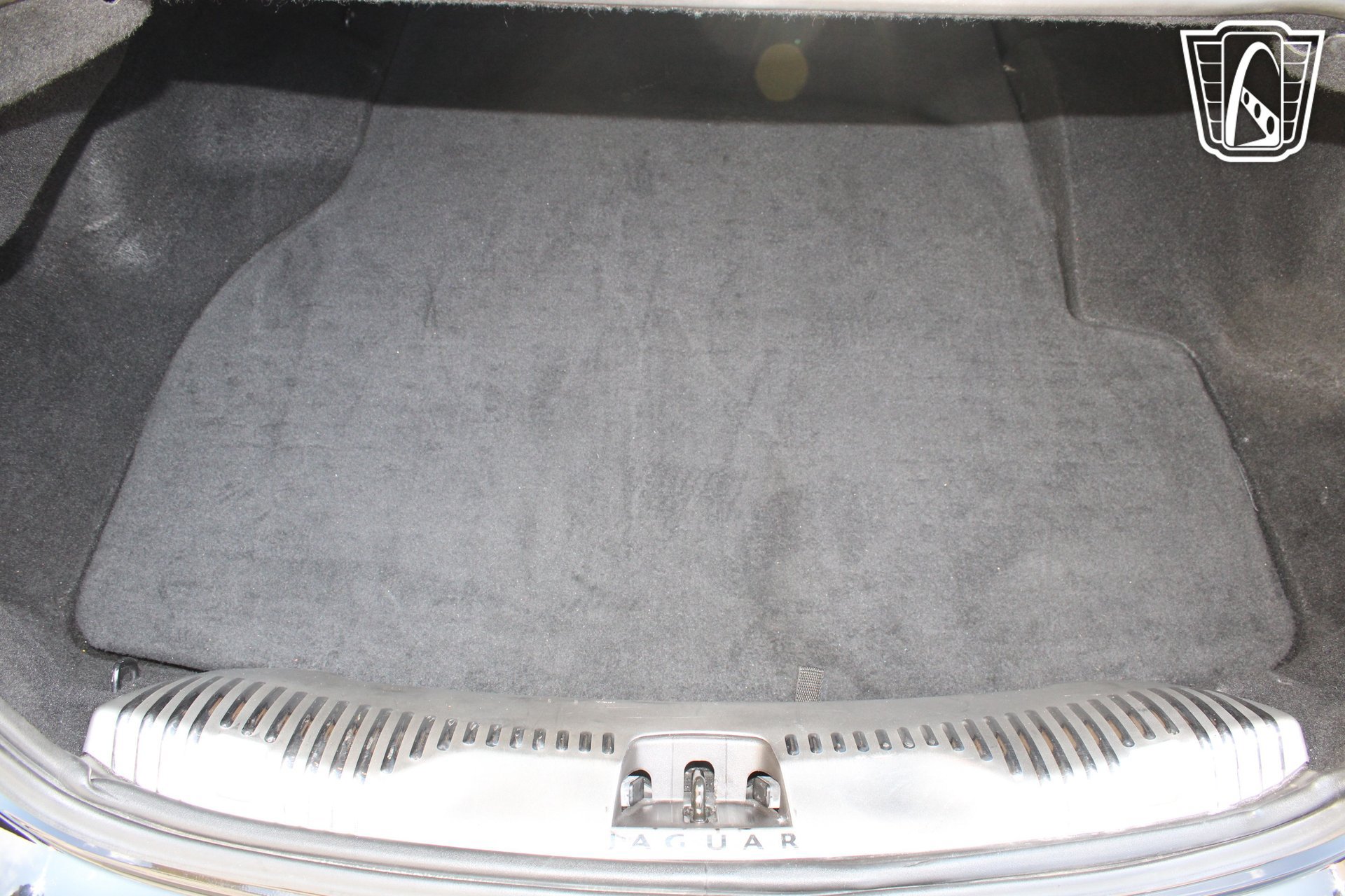 Used 2014 Jaguar XF 3.0 RWD image 3