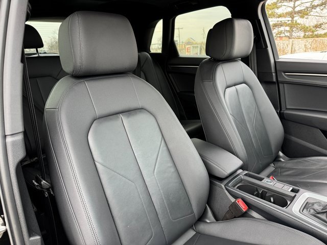 Used 2025 Audi Q3 2.0T Premium image 17