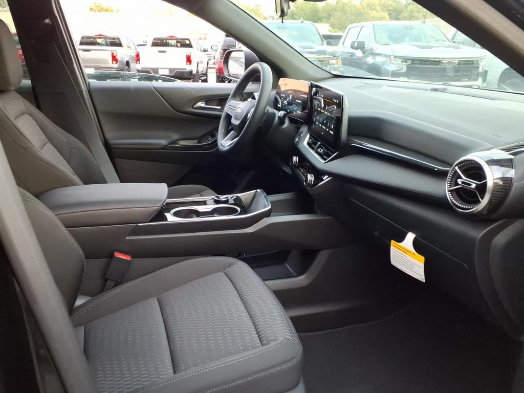 New 2027 Chevrolet Equinox LT FWD image 17