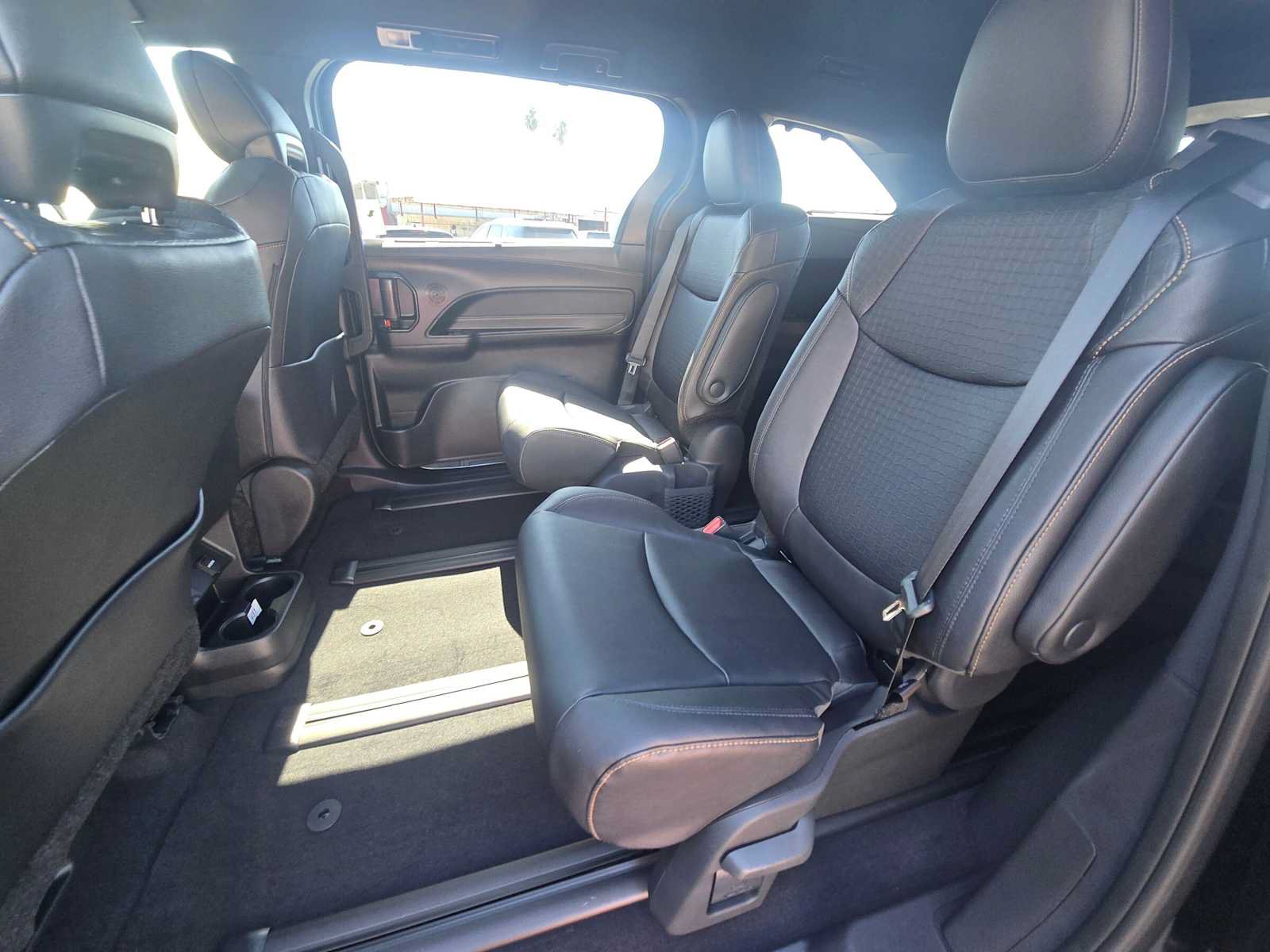 New 2026 Toyota Sienna XLE Woodland Edition AWD/4WD image 16