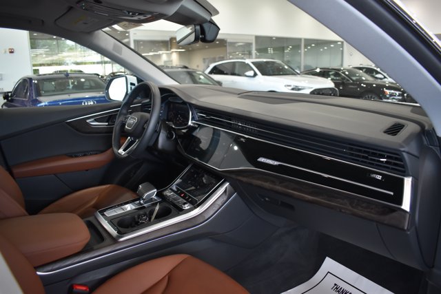 Used 2020 Audi Q8 Prestige AWD/4WD image 29