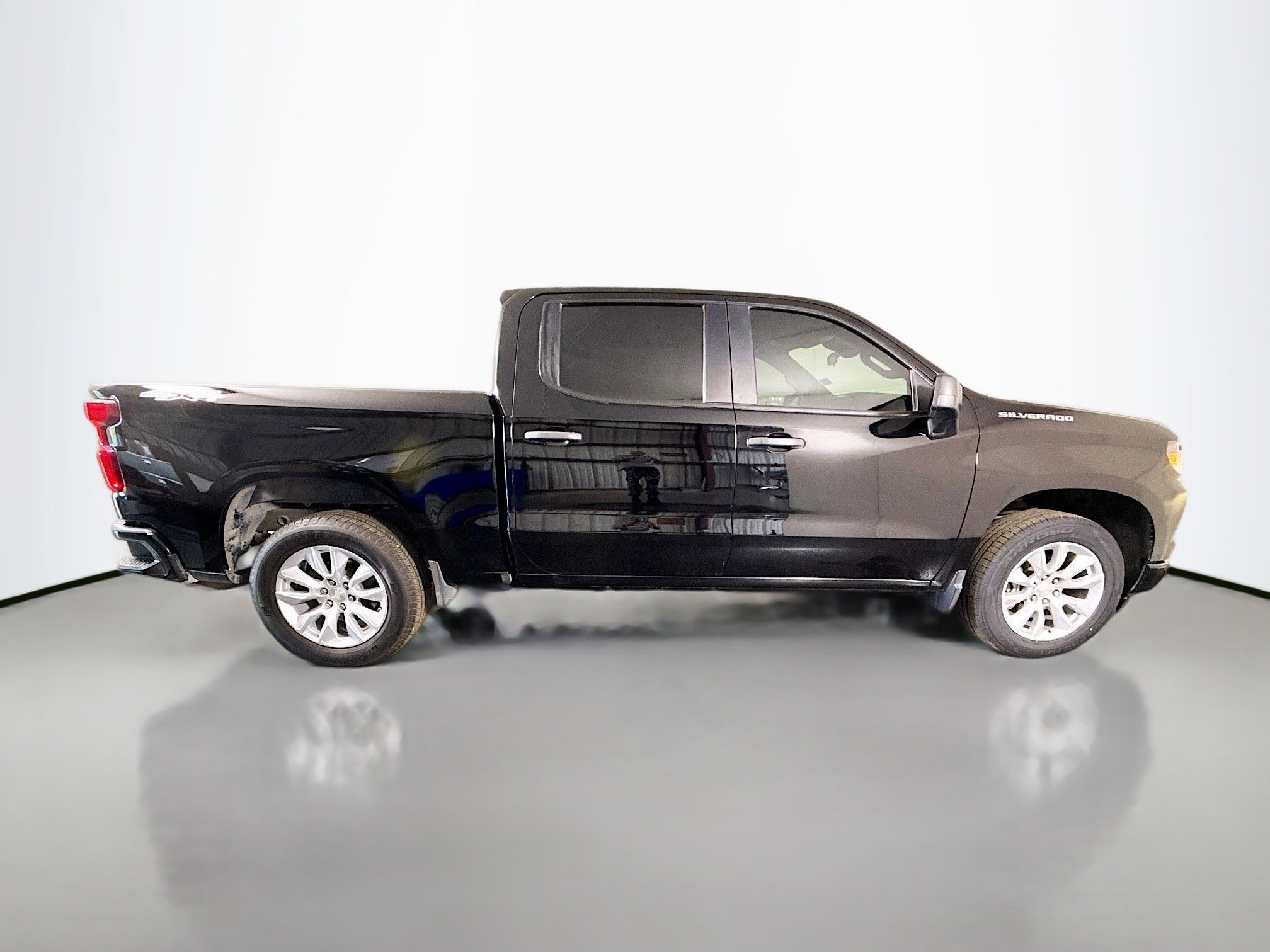 Used 2022 Chevrolet Silverado 1500 Custom image 11