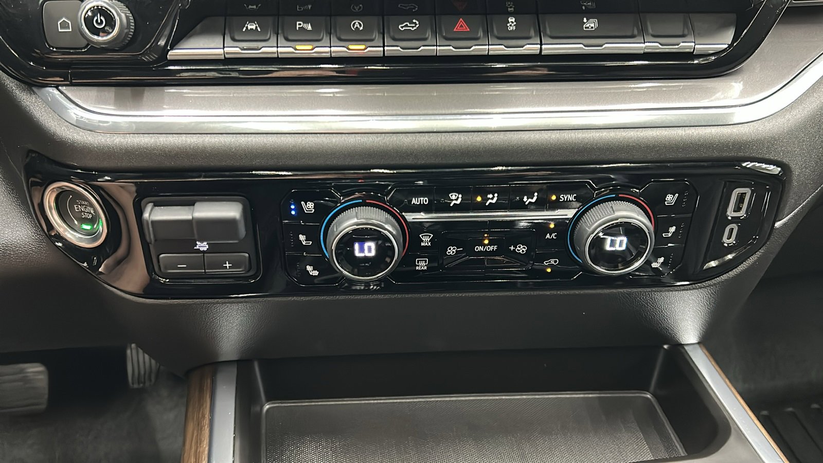 Used 2023 Chevrolet Silverado 1500 High Country w/ High Country Premium Package image 25