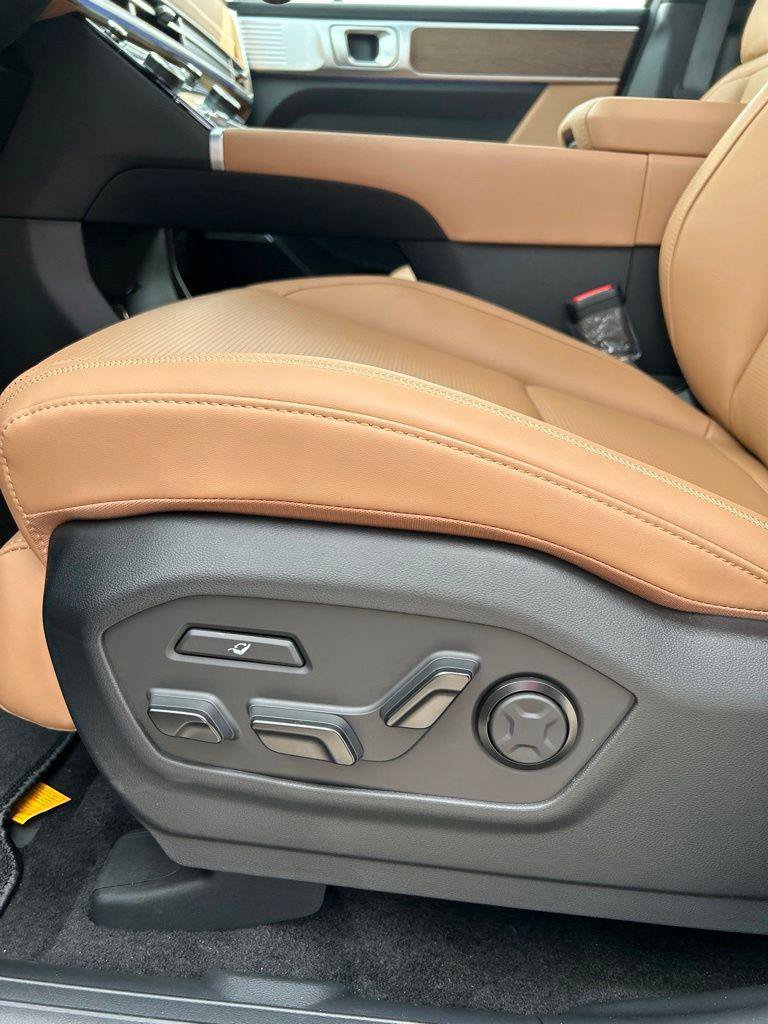 New 2026 Hyundai Santa Fe Calligraphy AWD/4WD image 11