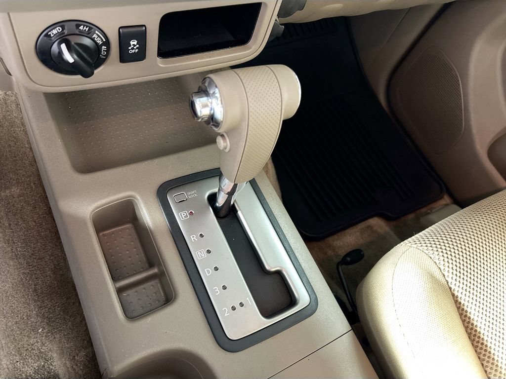 Used 2015 Nissan Frontier SV AWD/4WD image 16