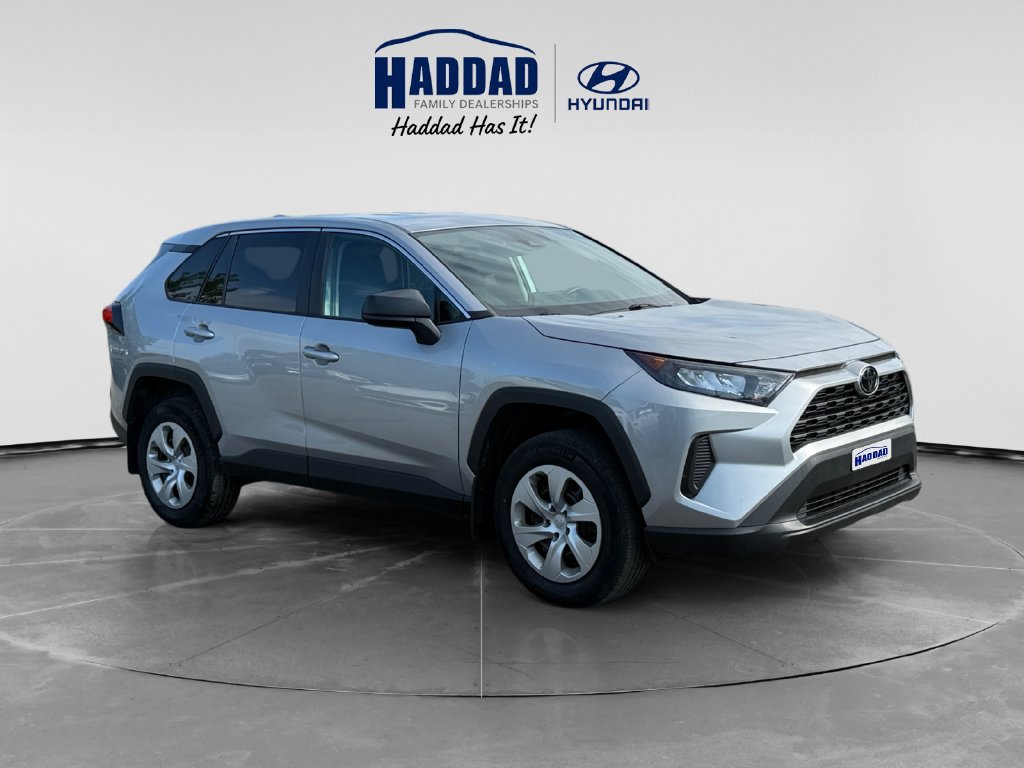 Used 2022 Toyota RAV4 LE AWD/4WD image 7