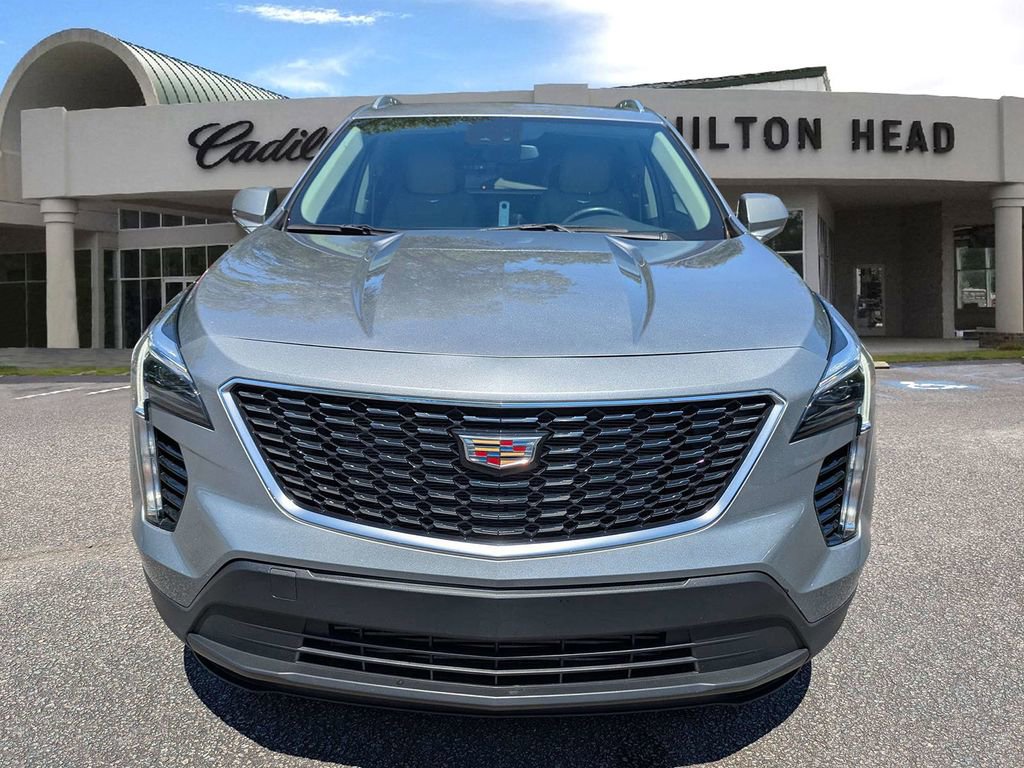 Certified 2023 Cadillac XT4 Luxury w/ Cold Weather Package FWD image 9