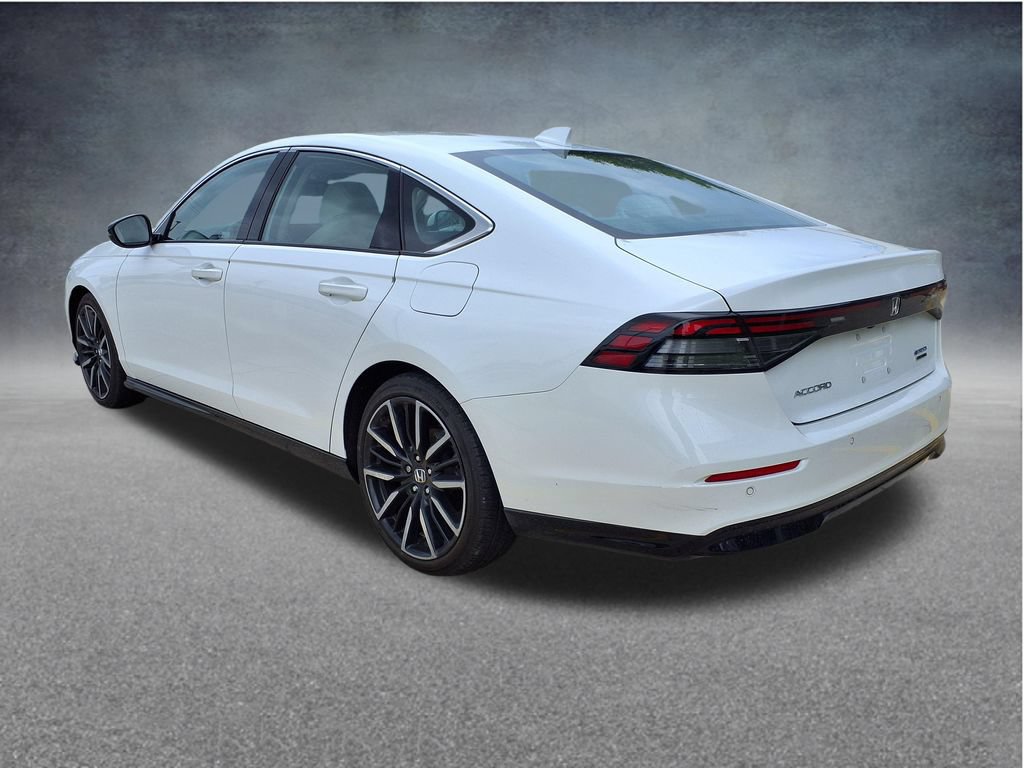 Used 2023 Honda Accord Touring image 4