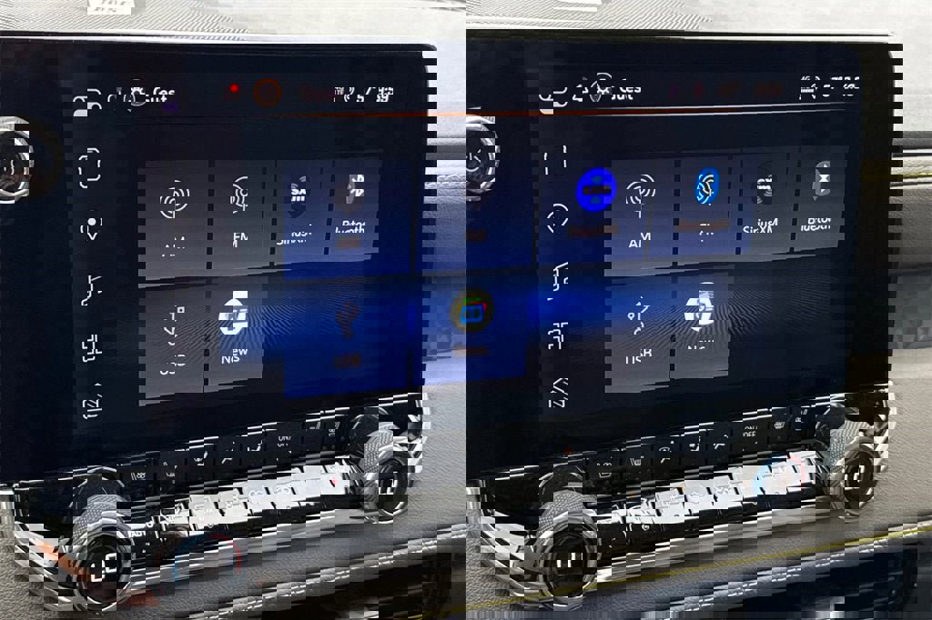 New 2026 Chevrolet Colorado ZR2 w/ Technology Package image 17