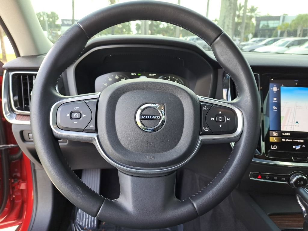Used 2021 Volvo S60 T5 Momentum w/ Premium Package FWD image 17