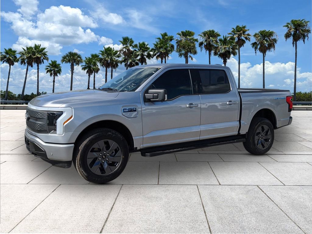 Used 2025 Ford F150 Lightning Flash image 4