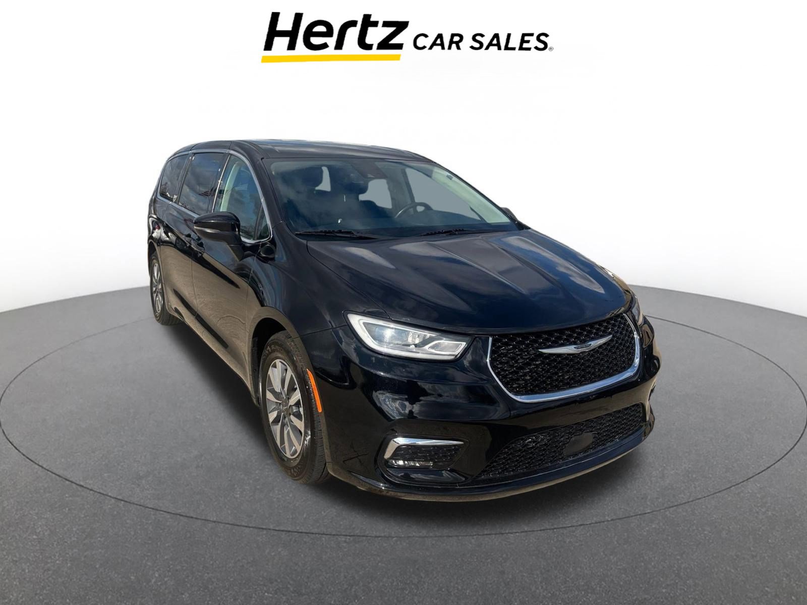 Used 2023 Chrysler Pacifica Touring-L image 1