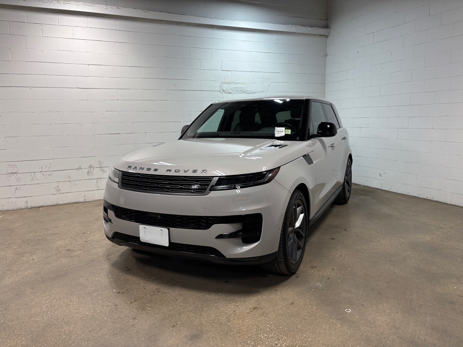 Used 2026 Land Rover Range Rover Sport SE AWD/4WD video 2