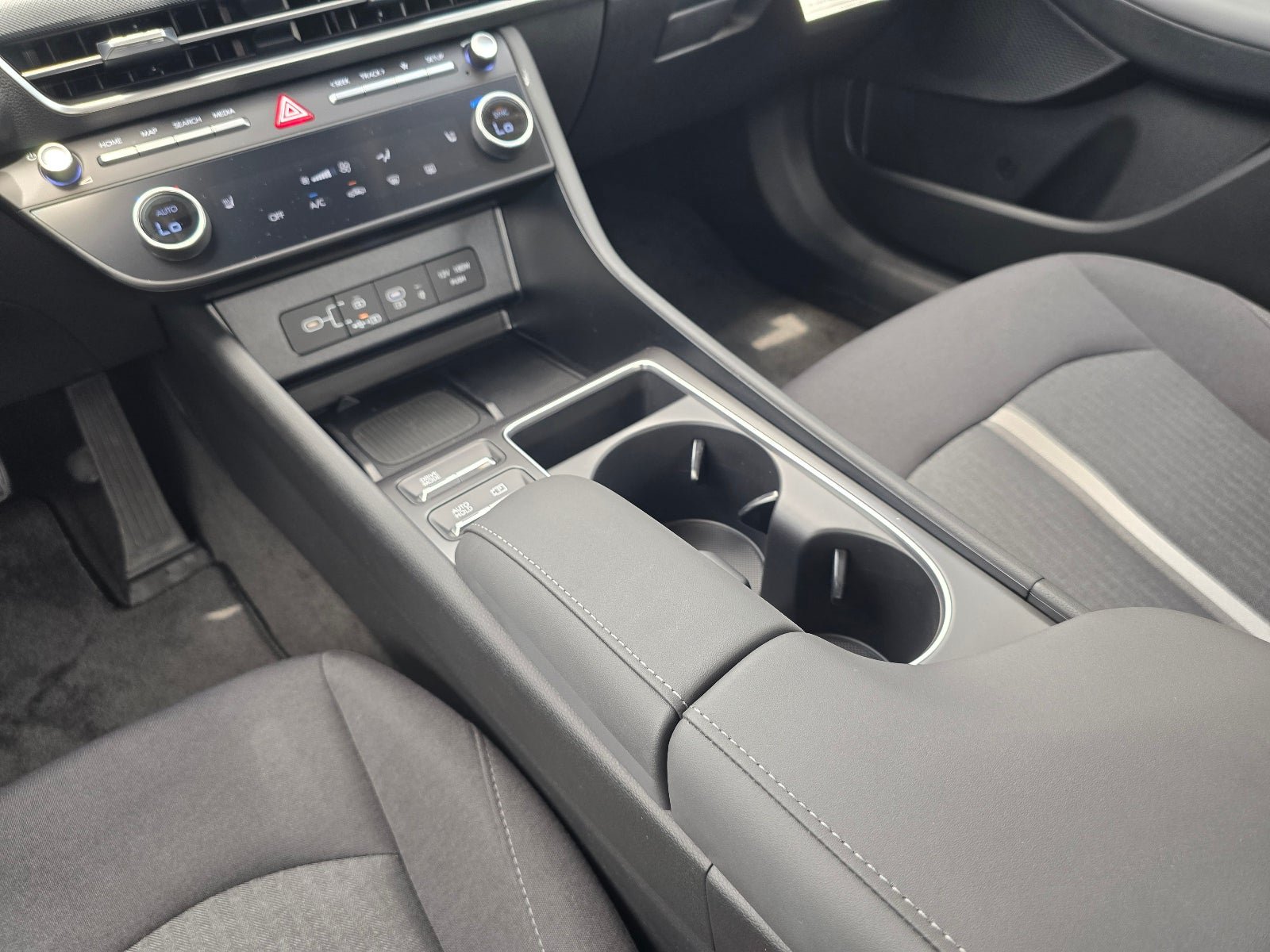 New 2026 Hyundai Sonata SEL FWD image 16