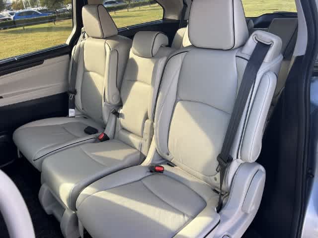 Certified 2026 Honda Odyssey Touring image 14