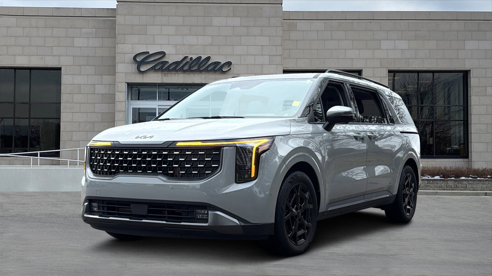 Used 2025 Kia Carnival SX Prestige image 5