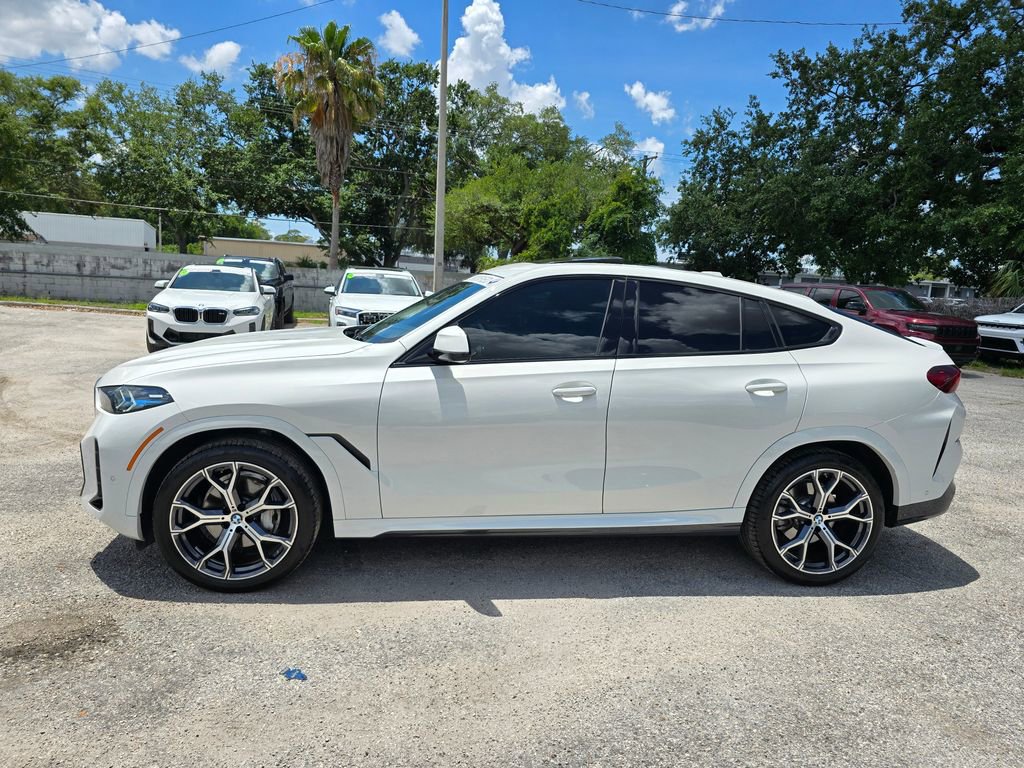 Used 2025 BMW X6 xDrive40i AWD/4WD image 3