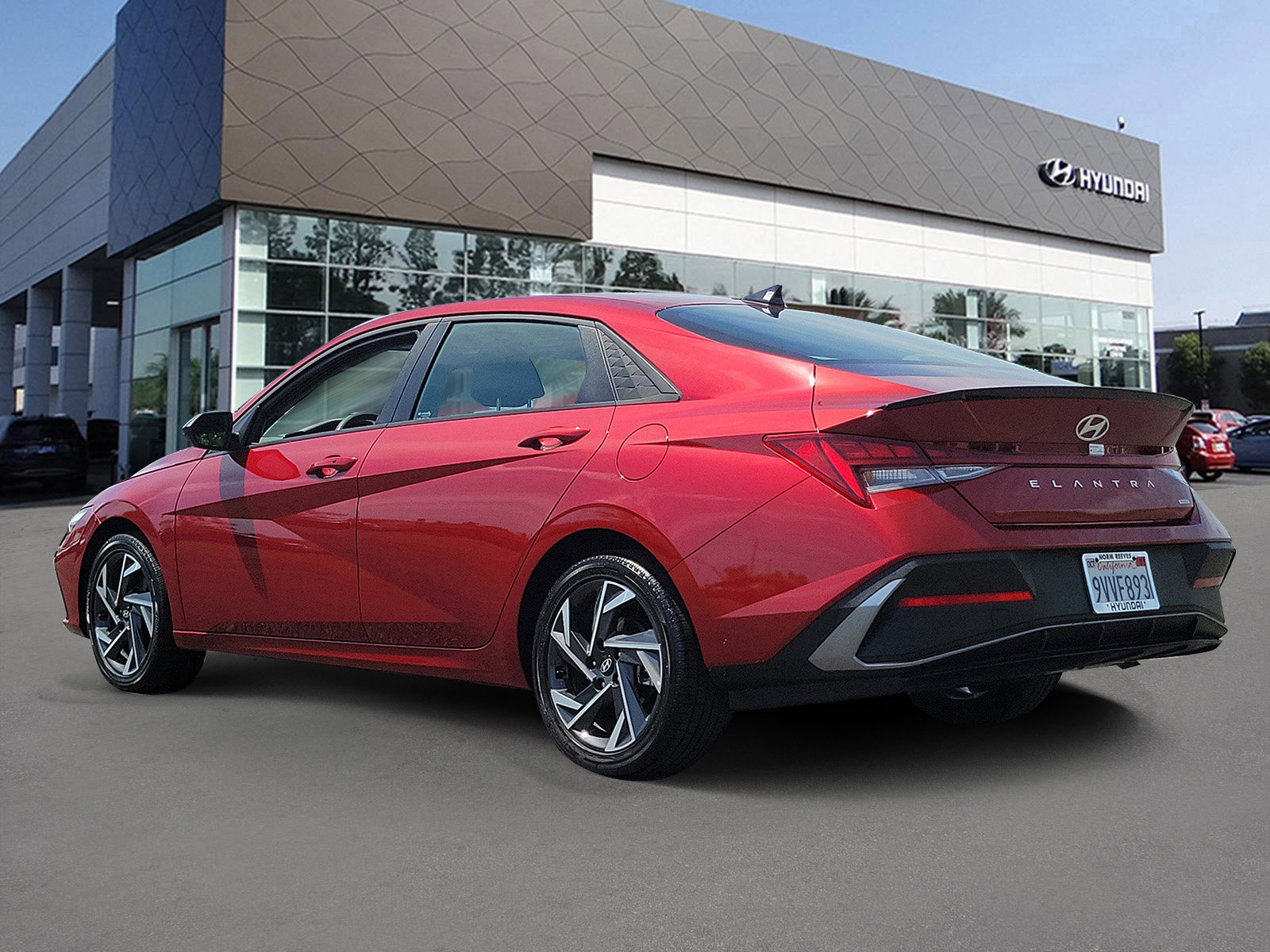 Certified 2025 Hyundai Elantra SEL image 2