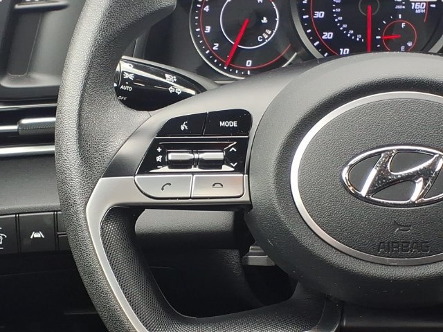 Used 2022 Hyundai Elantra SEL w/ Cargo Package FWD image 11