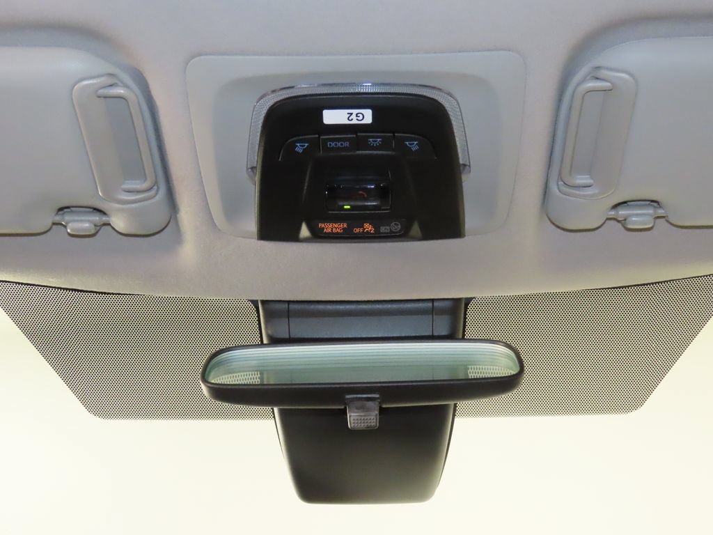 Used 2022 Toyota Corolla Cross LE AWD/4WD image 32