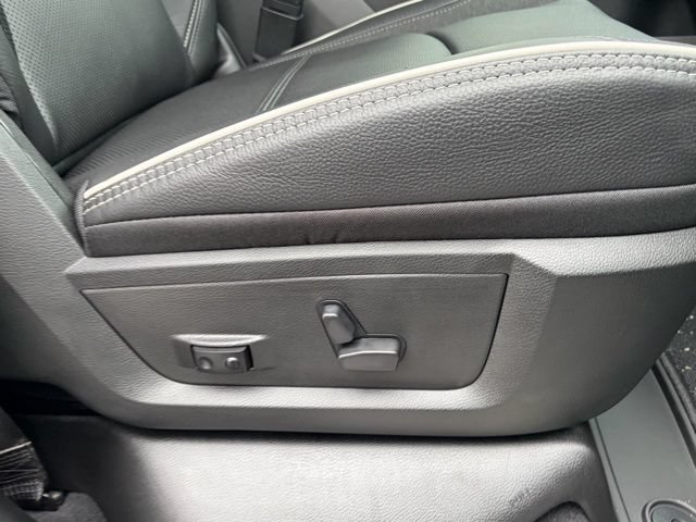 New 2026 RAM 3500 Limited AWD/4WD image 30