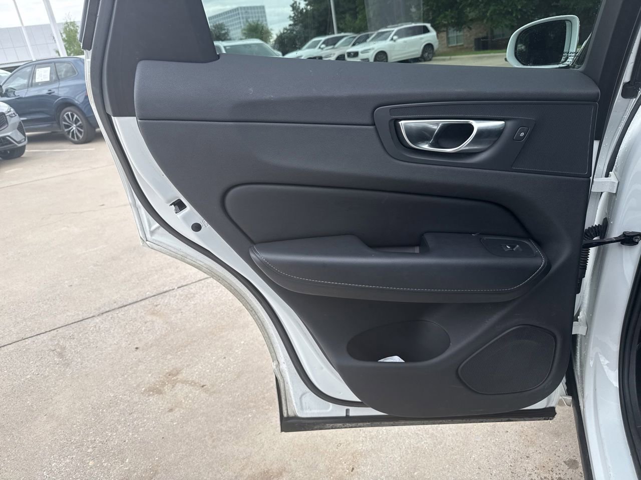 Certified 2021 Volvo XC60 T5 Inscription w/ Advanced Package FWD image 17