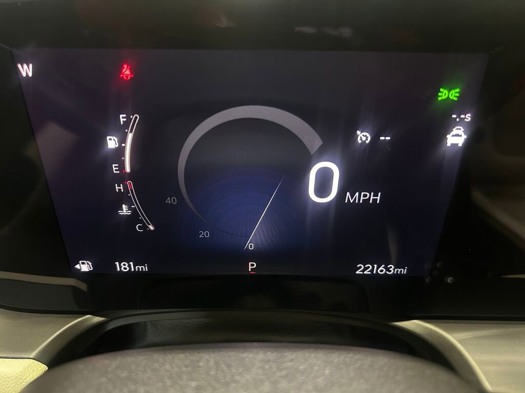 Used 2025 Buick Encore GX Avenir w/ Avenir Convenience Package image 3