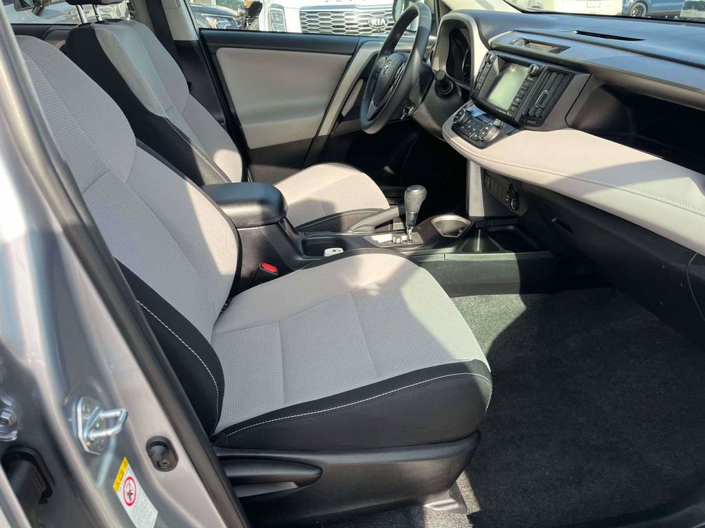 Used 2017 Toyota RAV4 XLE image 12