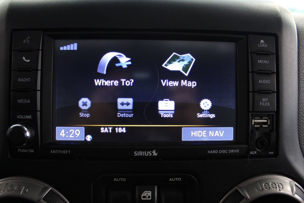 Used 2018 Jeep Wrangler Unlimited Sahara AWD/4WD image 18