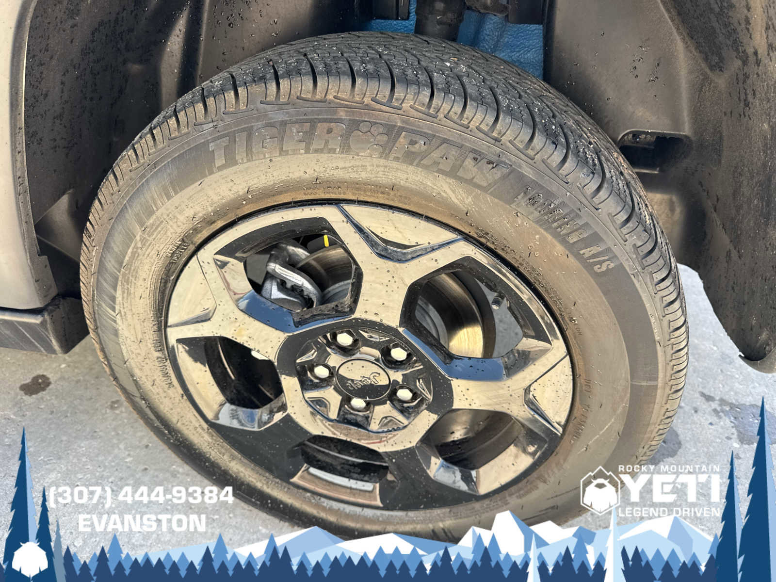 Used 2023 Jeep Compass Trailhawk w/ Trailer Tow Group AWD/4WD image 19
