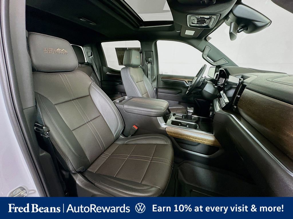 Used 2023 Chevrolet Silverado 1500 High Country w/ High Country Premium Package AWD/4WD image 30
