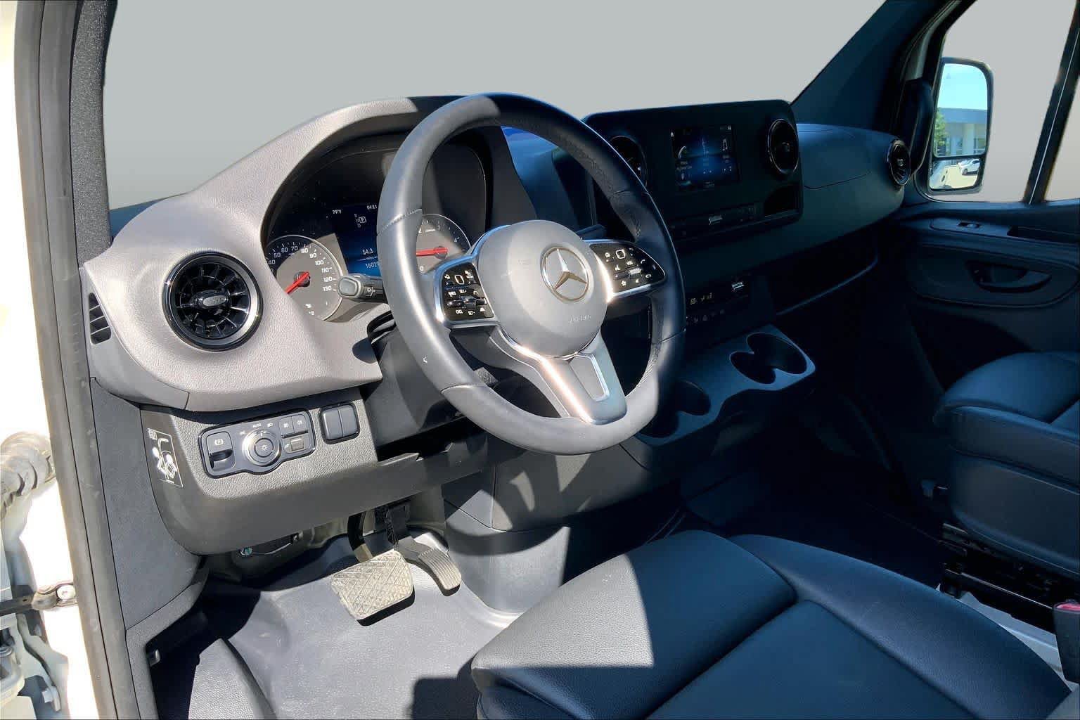 Used 2022 Mercedes-Benz Sprinter 2500 image 19