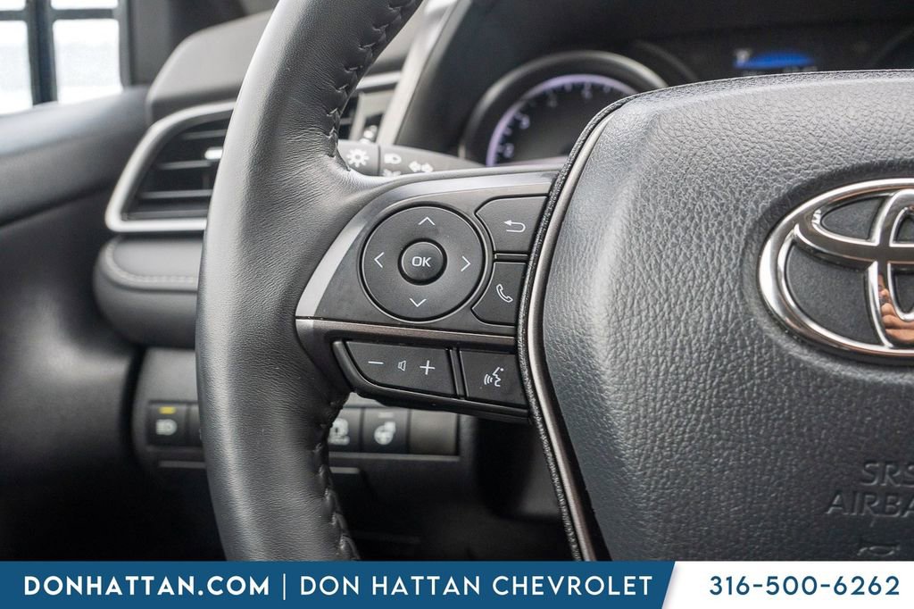 Used 2023 Toyota Camry SE image 11