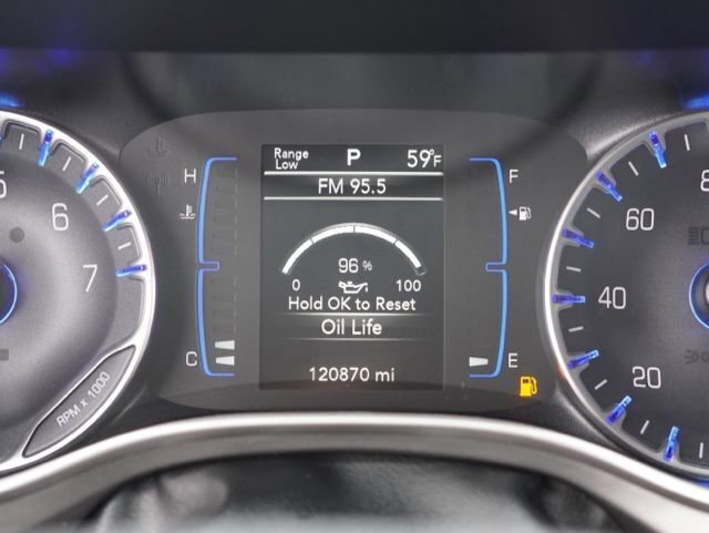 Used 2020 Chrysler Pacifica Touring-L image 17