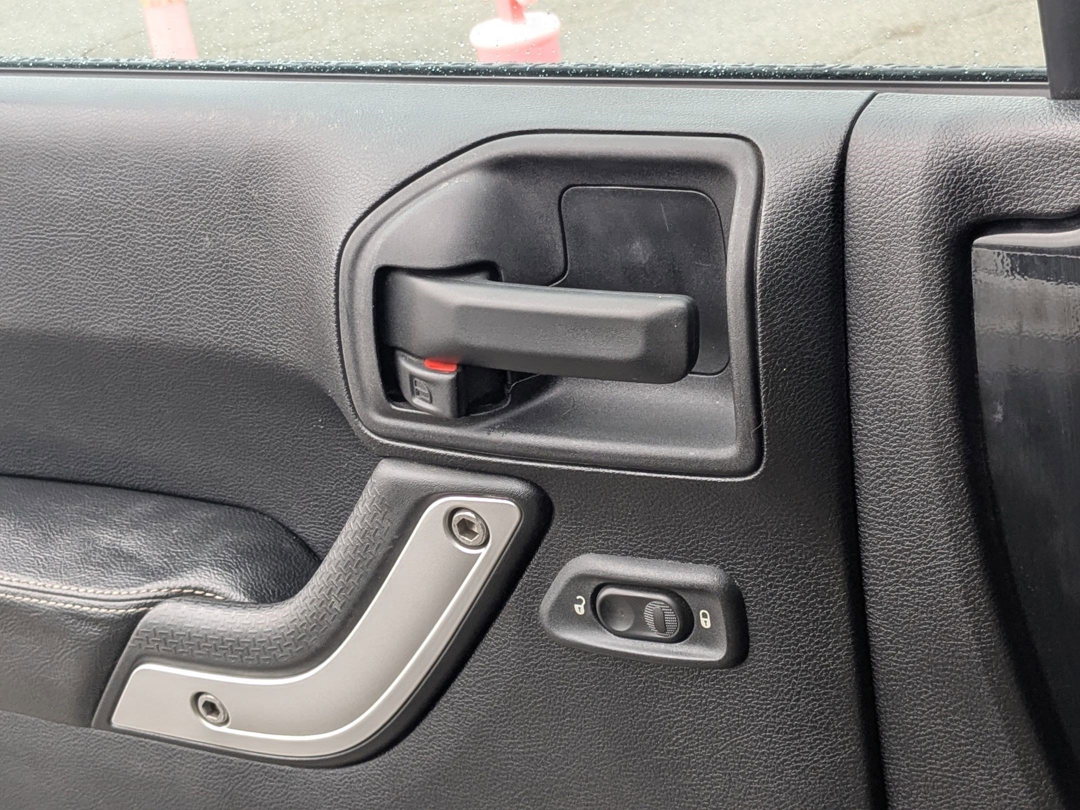 Used 2015 Jeep Wrangler Rubicon image 10