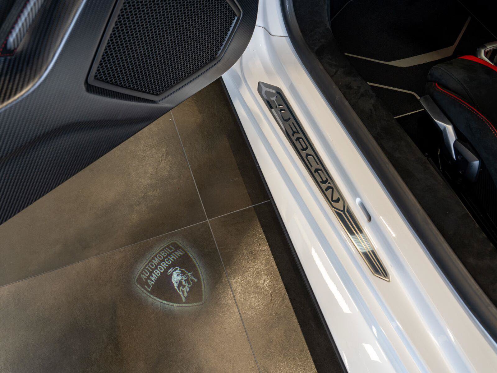 Used 2022 Lamborghini Huracan STO RWD image 61