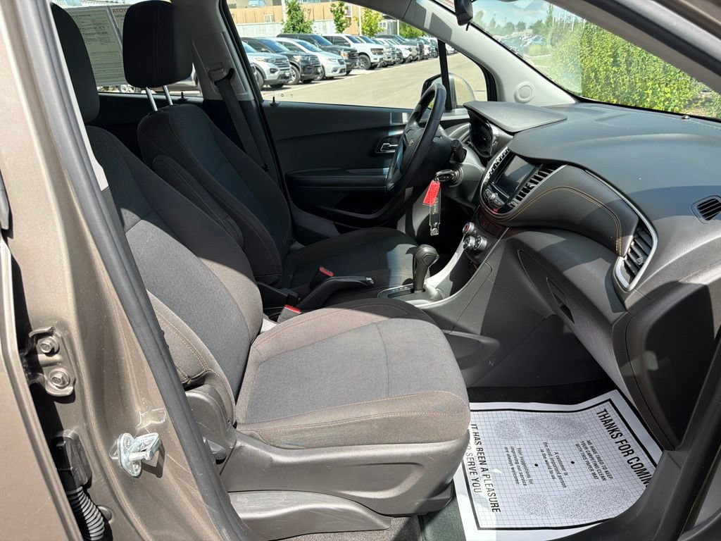 Used 2020 Chevrolet Trax LS FWD image 10