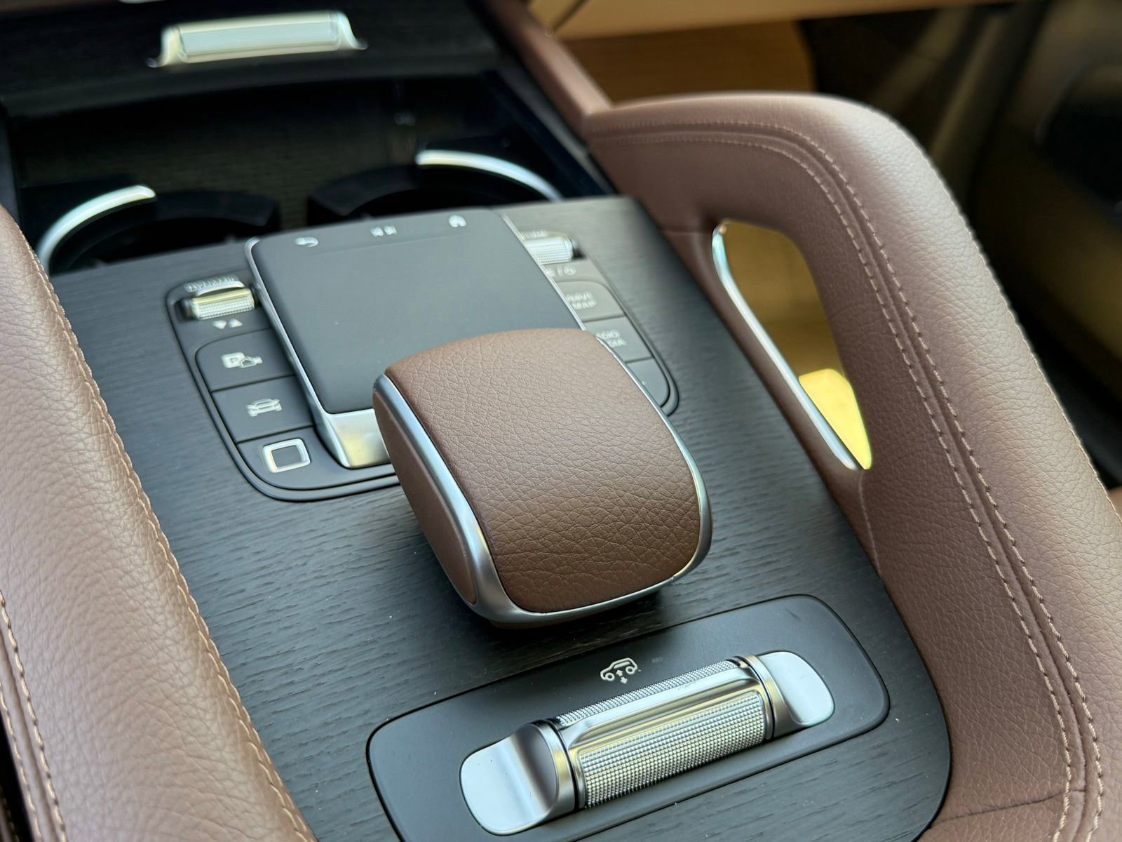 New 2026 Mercedes-Benz GLS 450 4MATIC image 25