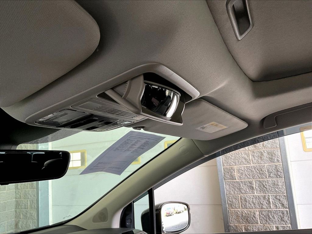 Used 2025 Honda Odyssey Elite image 17