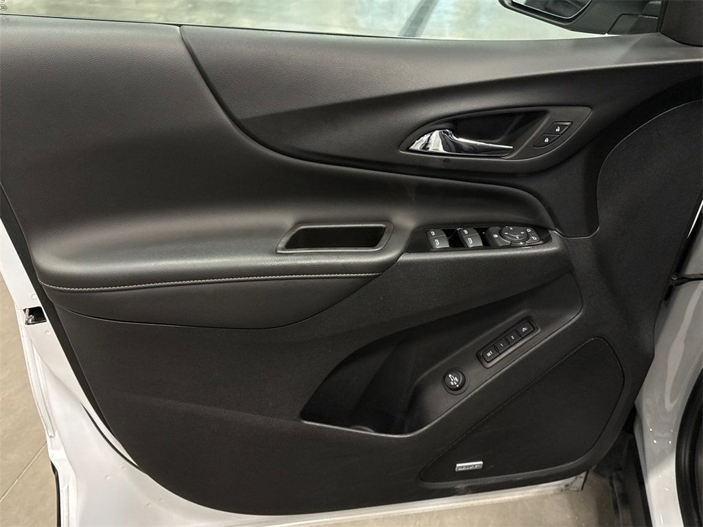 Used 2022 Chevrolet Equinox Premier image 8