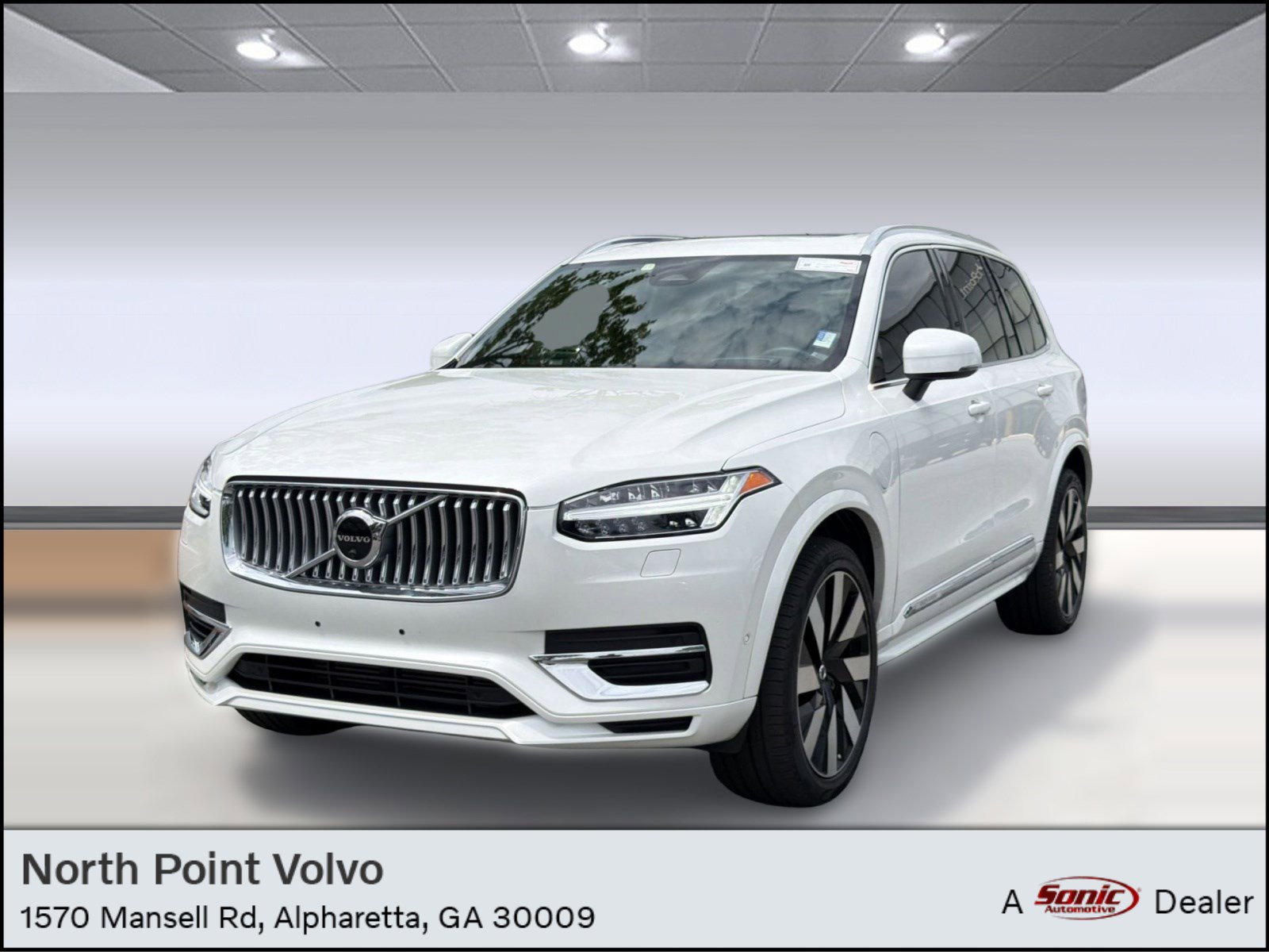 Used 2023 Volvo XC90 T8 Ultimate w/ Lounge Package