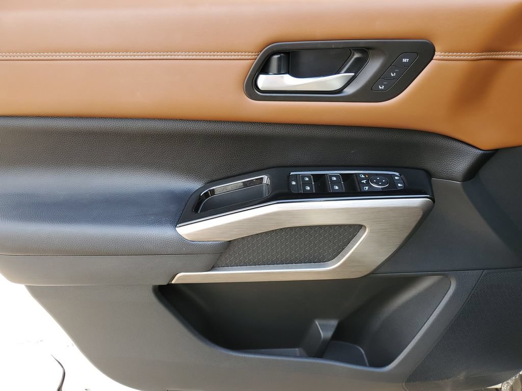 Used 2023 Nissan Pathfinder Platinum AWD/4WD image 23
