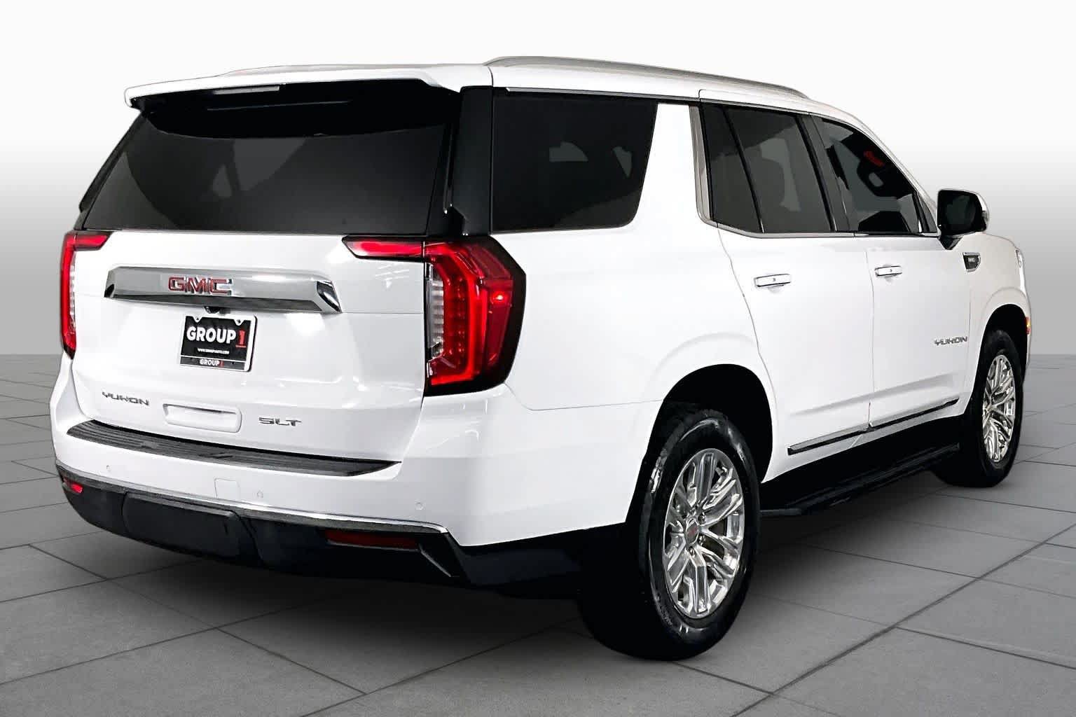 Used 2022 GMC Yukon SLT w/ SLT Premium Package AWD/4WD image 12