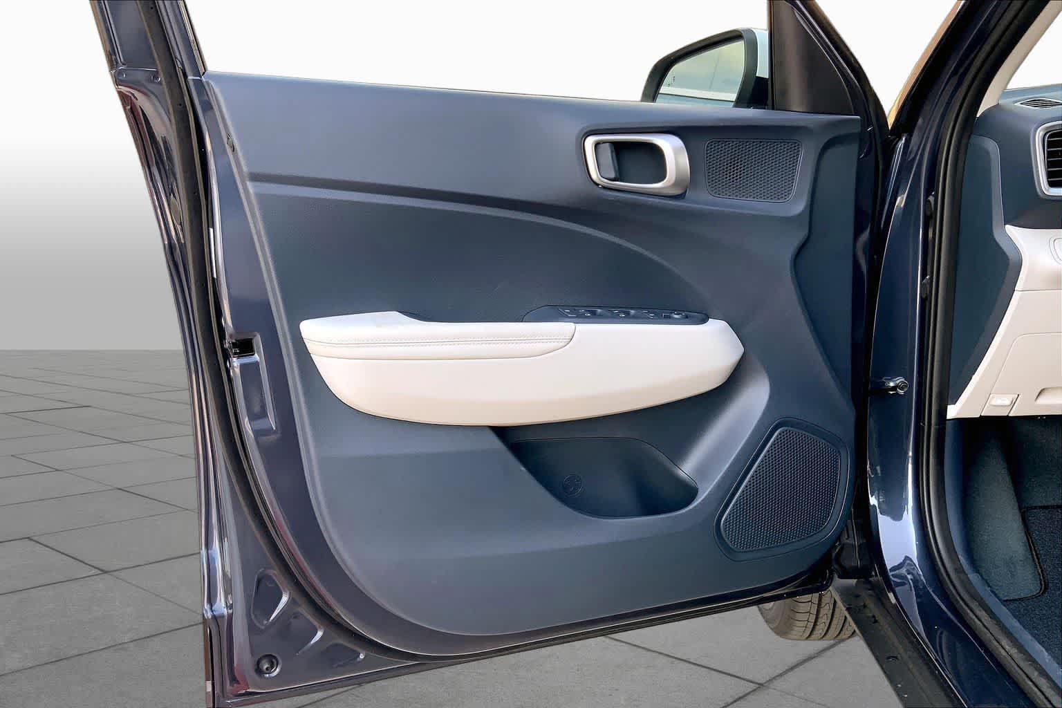 New 2026 Hyundai Venue SEL FWD image 10